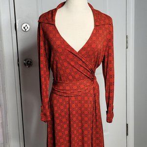 Donna Morgan Geometric Wrap Dress Size 12P (Video)